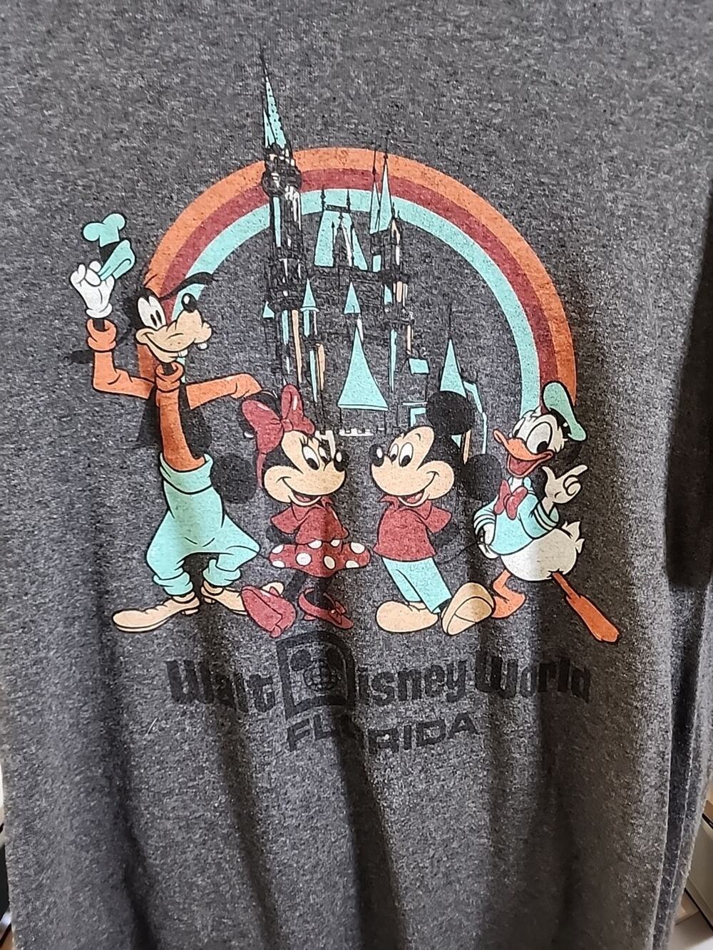 Walt Disney World Florida T-Shirt Adult Gray Castle Goofy Donald Mickey Minnie